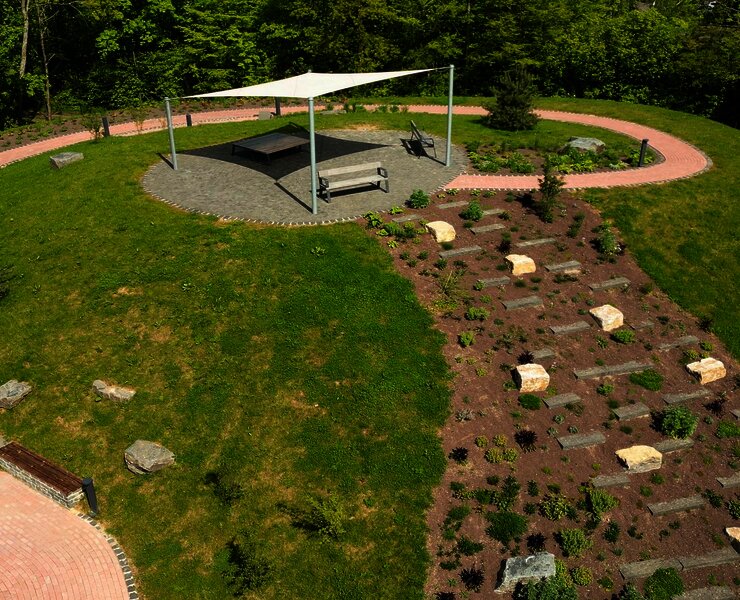 Kräutertreppe mit Aussichtsplatz