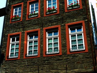 Haus + Garage (extra)