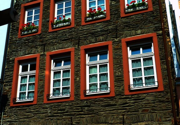 Haus + Garage (extra)