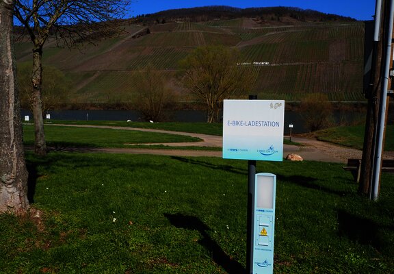 E-Bike Ladestation am Moselufer