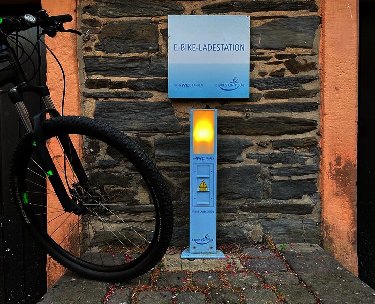 Ladestation mit Fahrrad