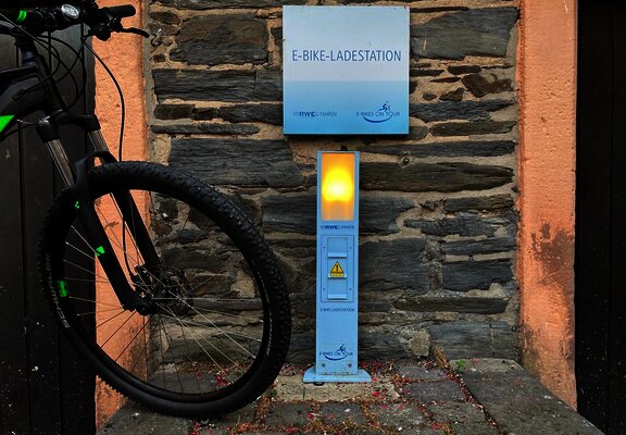 Ladestation mit Fahrrad
