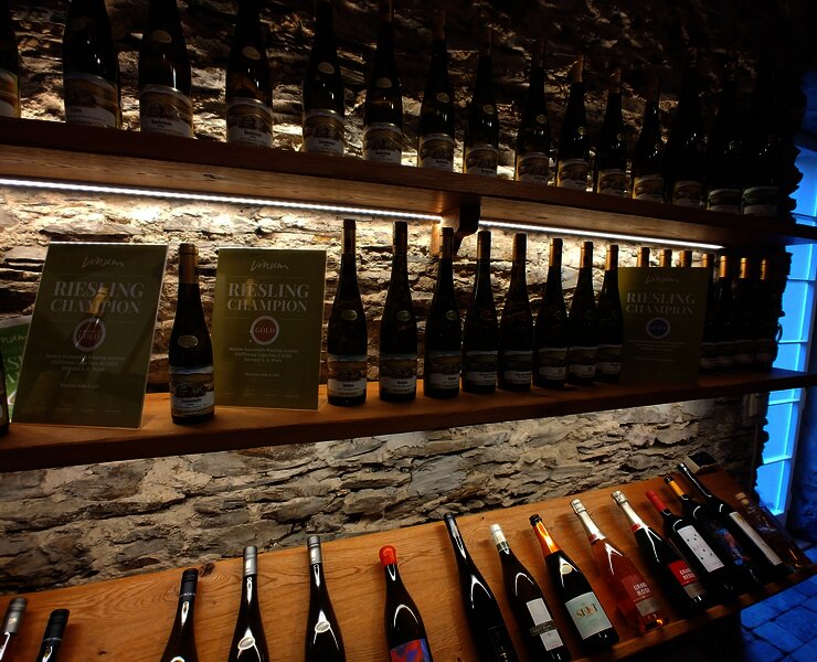 Vinothek im Weingut