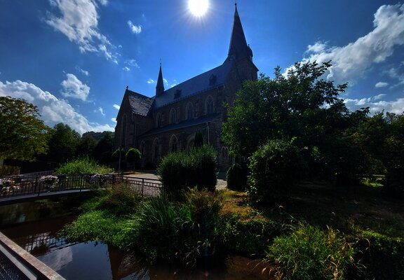 Neum_Dhron_Pfarrkirche_St_Trinitas