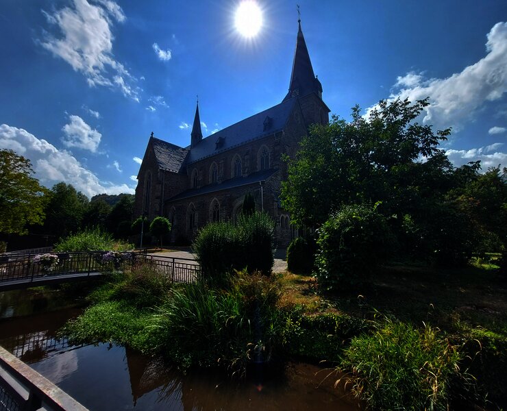 Neum_Dhron_Pfarrkirche_St_Trinitas