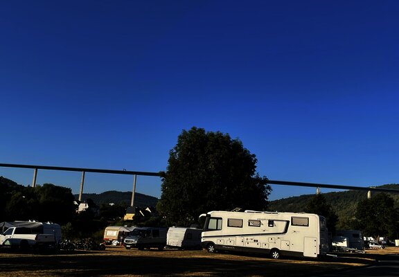 nähere Ansicht Wohnmobilstellplatz