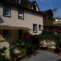 Außenansicht des Kastanienhofs Weingut Esseln