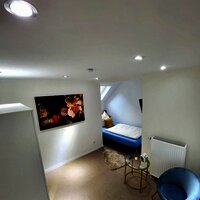 Screenshot_20230103_080019_Photos[1]