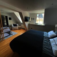 Schlafzimmer 1