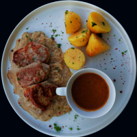 Speisen im Restaurant Simon`s