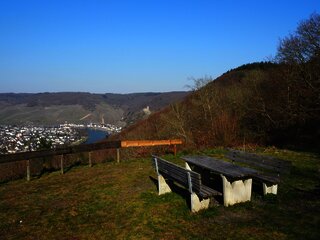 Ausblick von der Andeler Schutzhütte auf Bernkastel-Kues