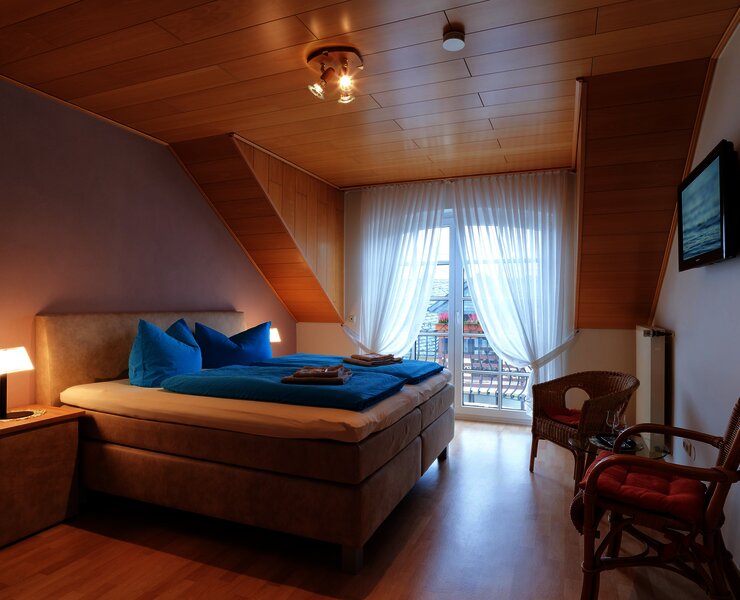 Zimmer-Spätburgunder-36505 (1)