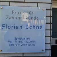 Zahnarzt Florian Dehne