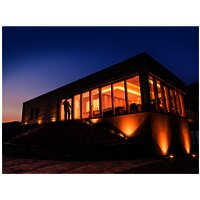 Axels Vinothek kann für Weinproben gebucht werden