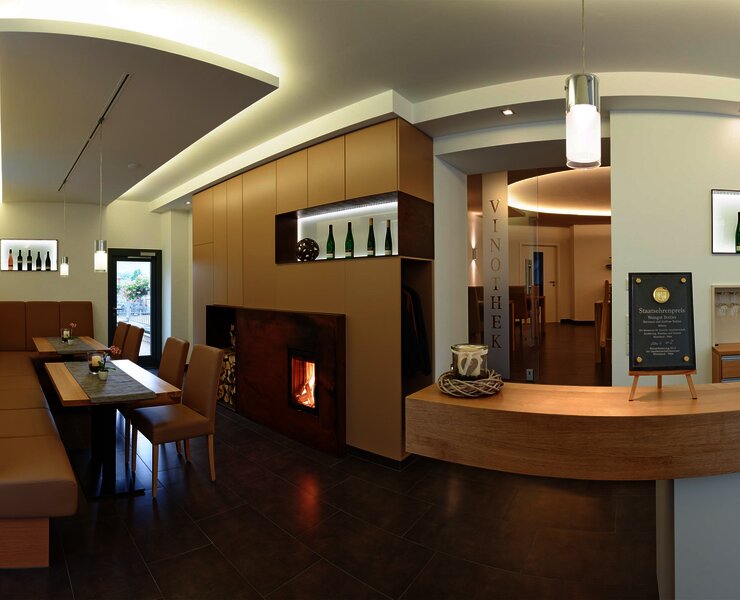 Vinothek des Weinguts Bottler