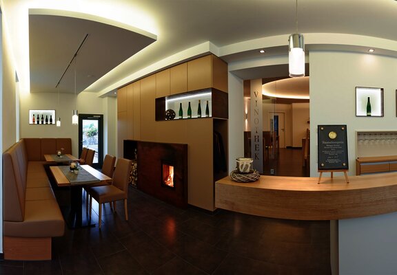 Vinothek des Weinguts Bottler