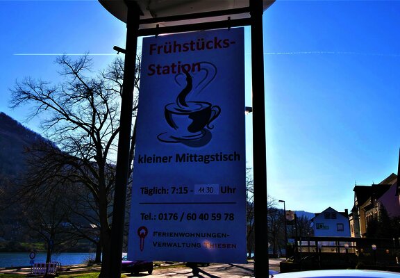 Frühstücksstation Thiesen Schild