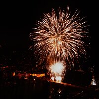 Veranstaltung_Weinfest_2022_Feuerwerk_Brücke_Nacht