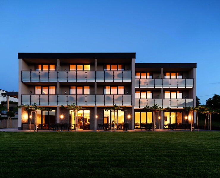 WeinQuartier Boujong Dämmerung