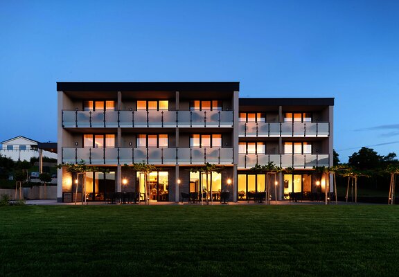 WeinQuartier Boujong Dämmerung