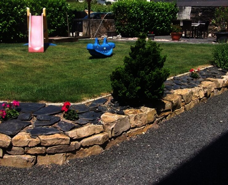 Spielwiese & Grillplatz