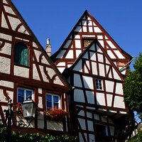 Fachwerk auf dem Marktplatz in Zeltingen-Rachtig