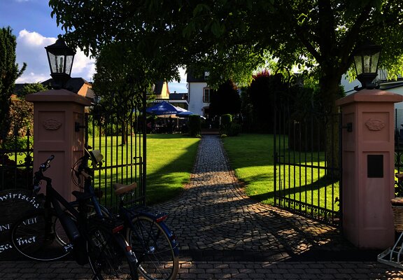 Einkehren im Weingut Lehnert-Veit