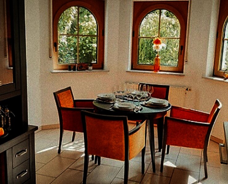 Essplatz mit Blick in den Garten