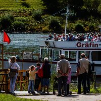 Am Anleger in Zeltingen