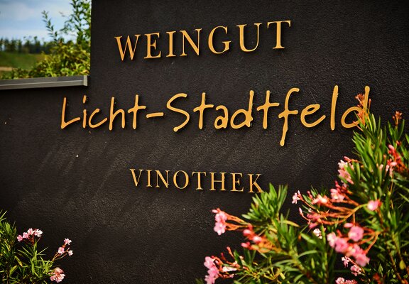 Weingut und Vinothek Licht-Stadtfeld