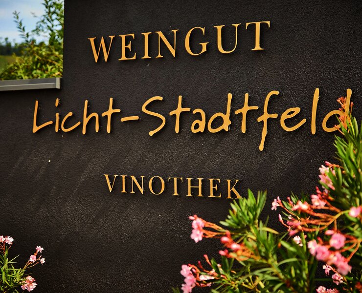 Weingut und Vinothek Licht-Stadtfeld