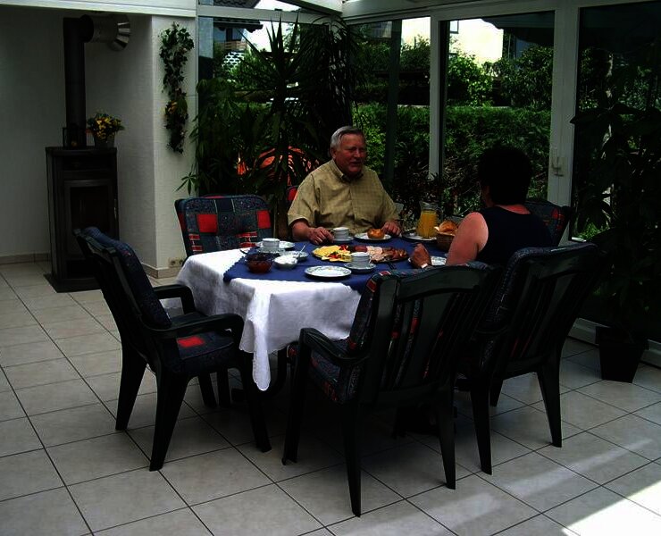 Frühstück im Wintergarten
