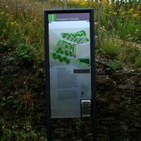 Informationstafel im Sortengarten