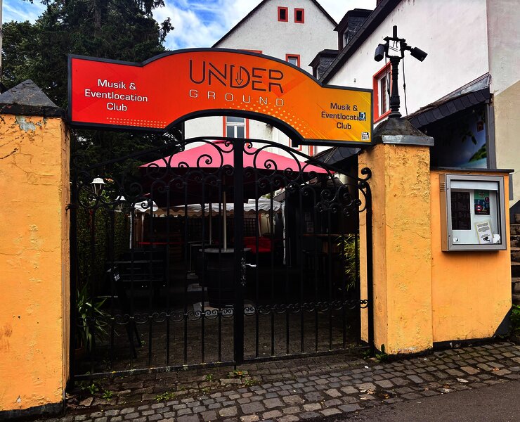 Underground Club Eingang