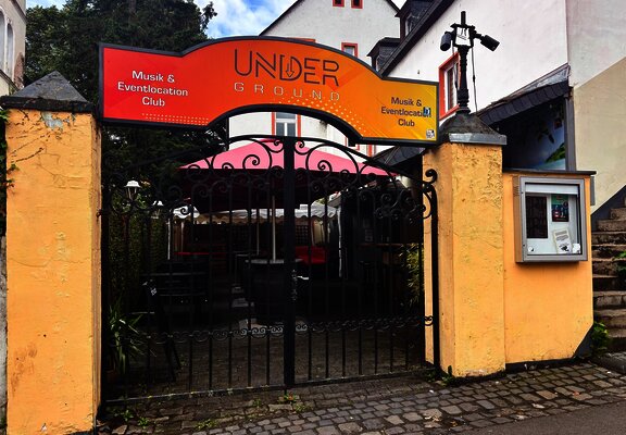 Underground Club Eingang