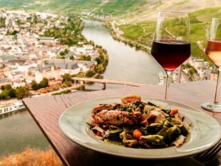 Weingenuss und Kulinarik bei der Wein-Gourmet-Tour