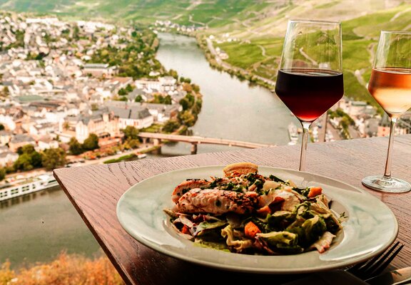 Weingenuss und Kulinarik bei der Wein-Gourmet-Tour
