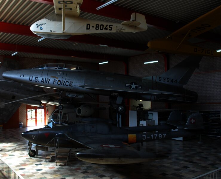 Das Bild zeigt Flugzeuge der Flugausstellung Junior.