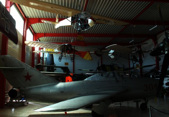 Das Bild zeigt Flugzeuge der Flugausstellung Junior.