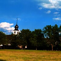 Blick auf die Kirche von Brauneberg