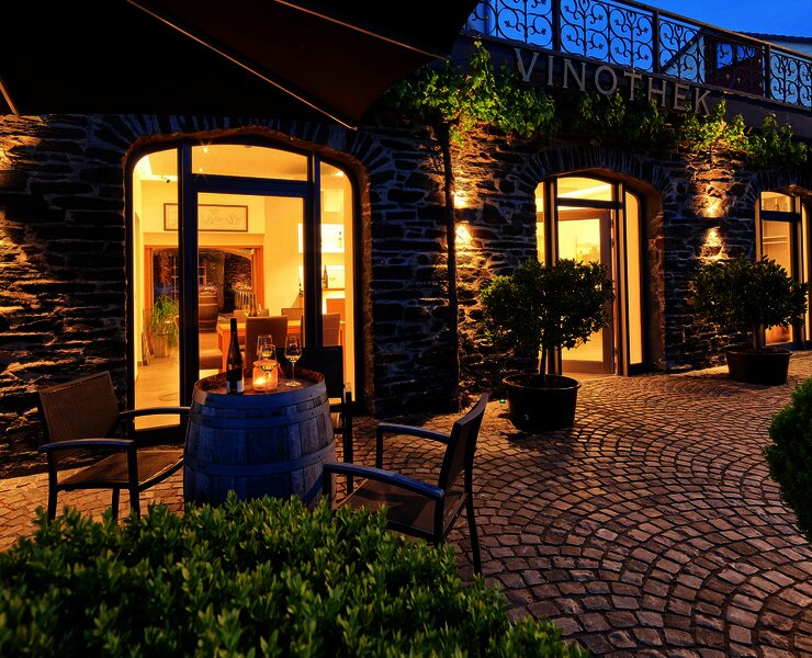 Terrasse vor der Vinothek