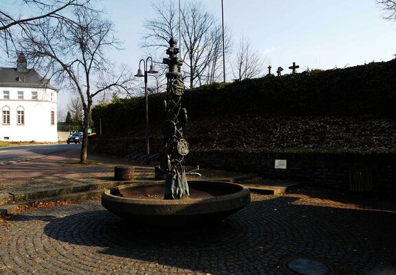 Marienbrunnen in Klausen