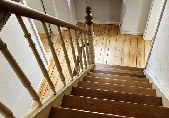 AlteHolztreppe