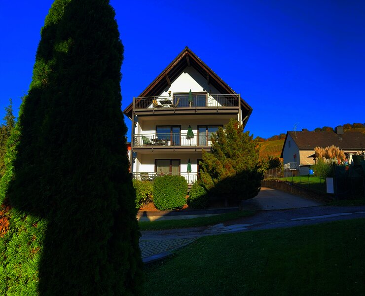 Haus Berhof Ansicht Balkone zur Mosel