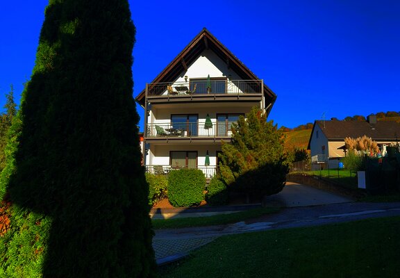 Haus Berhof Ansicht Balkone zur Mosel
