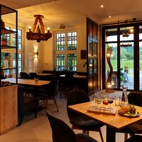 Weinprobe in der Vinothek Hower