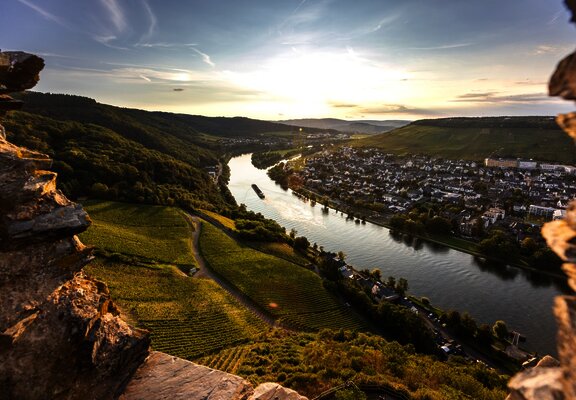 Aussicht von der Burg Landshut auf die Mosel