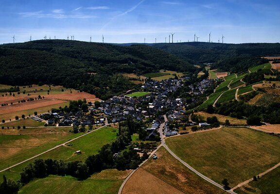 Veldenz im Seitental der Mosel