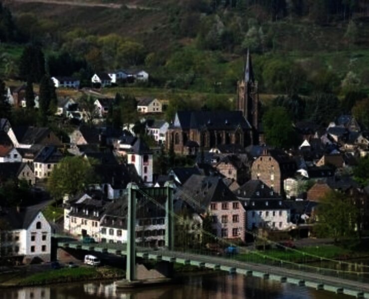 Moselbrücke in Bernkastel-Wehlen