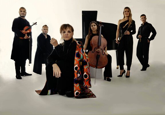 Wallis Bird & Spark_Visions of Venus_Press Photo 0